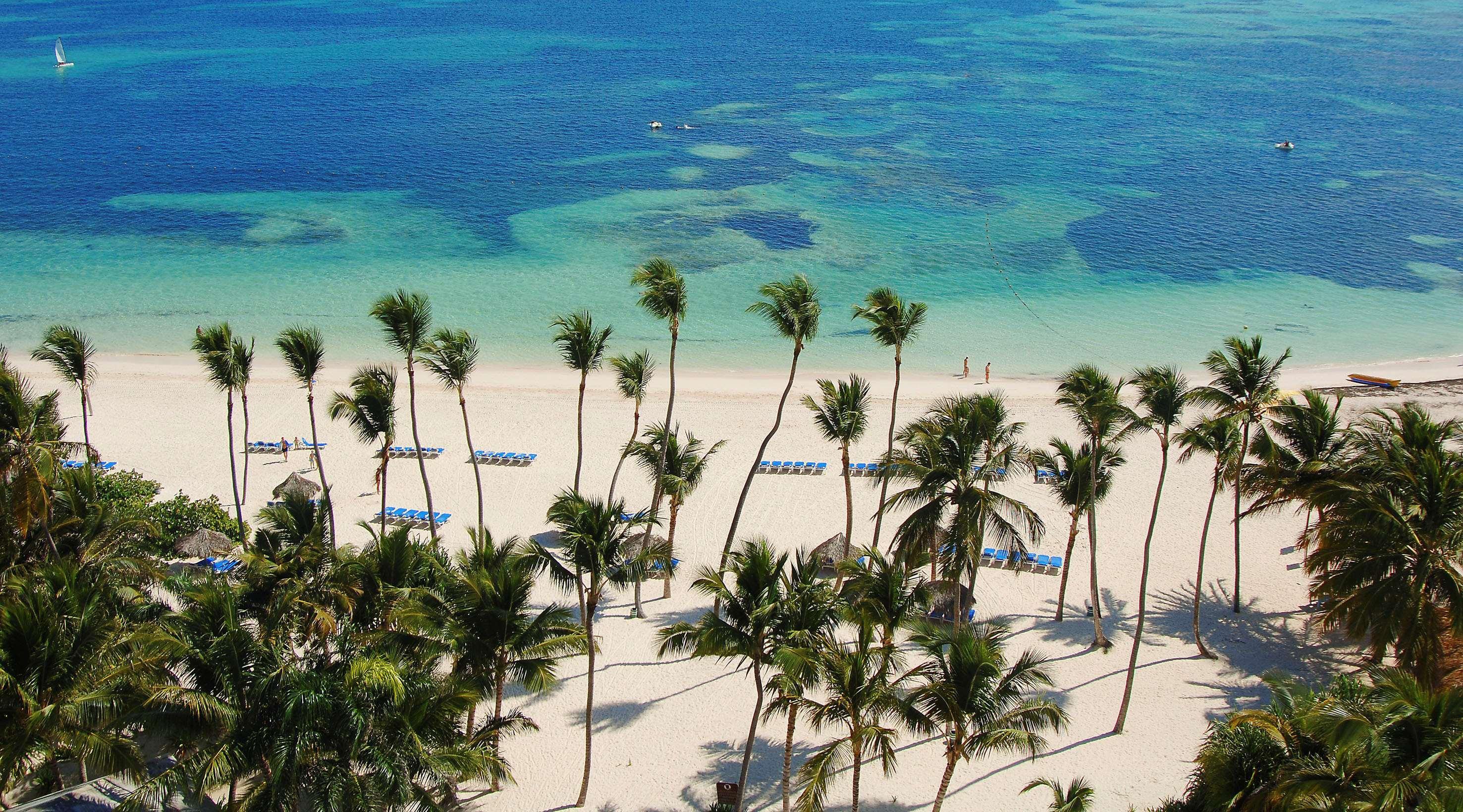 Meliá Caribe Beach Resort-All Inclusive Punta Cana Exterior foto View of the beach at the Hilton Hawaiian Village